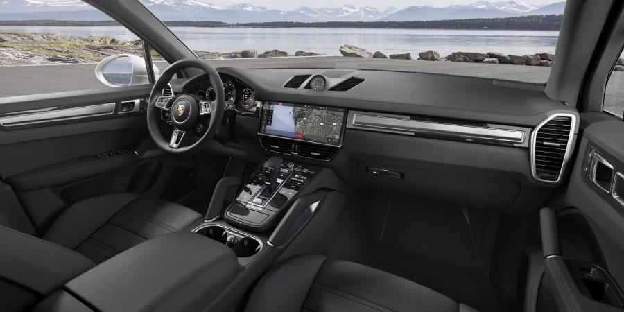 Торпедо Porsche Cayenne Turbo 2017 года  (WW) (фото 45 из 45)